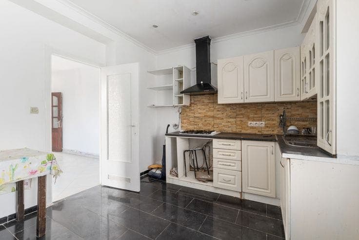 Investment property with 4 officially recognised residentia…