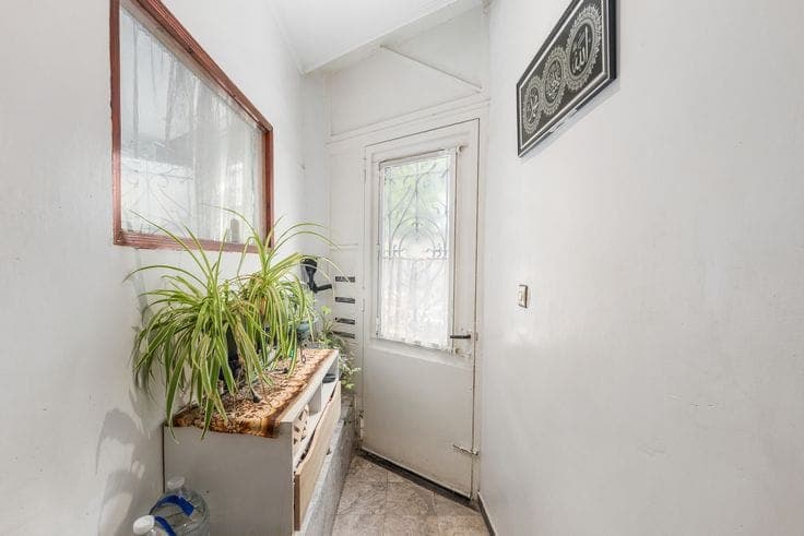 Investment property with 4 officially recognised residentia…