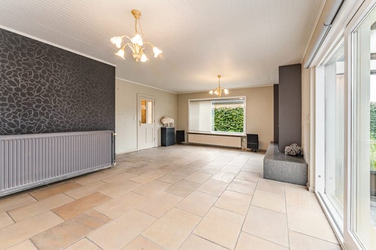 Verzorgde bungalow op 585 m2 met 3 slaapkamers en zonnige...