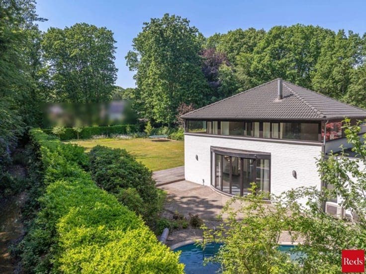 House in Zoersel Halle