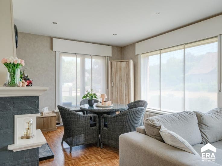 Move-in ready open dwelling on a spacious plot in green Lang