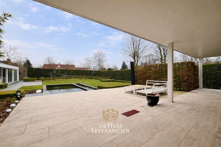Elegante laagbouwvilla waar discrete rust, moderne uitstr...