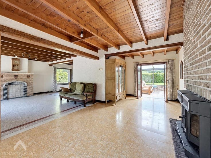Farmhouse with potential in an idyllic setting