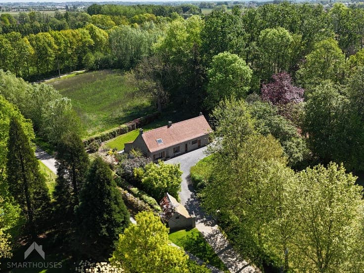 Farmhouse with potential in an idyllic setting