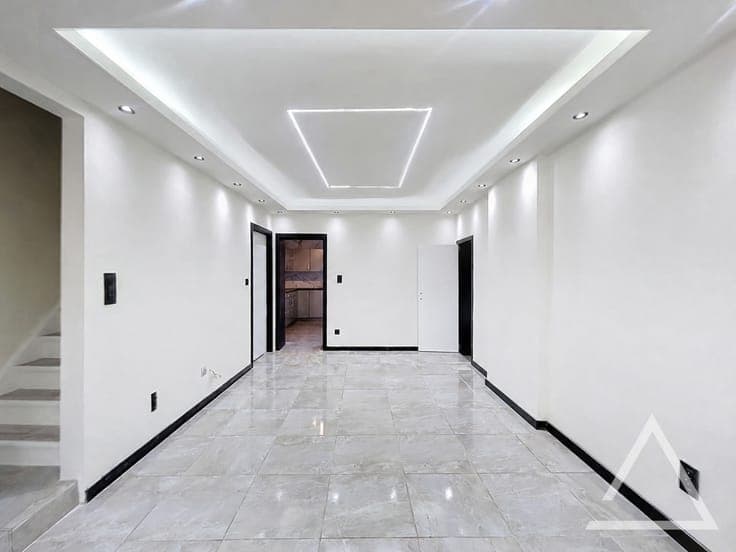 3-bedroom house with garden and garage