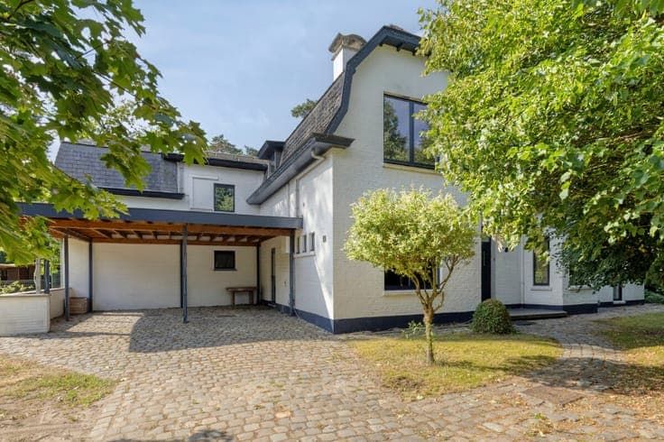 Villa met bewoonbare oppervlakte van 350m2 prachtig en ru...