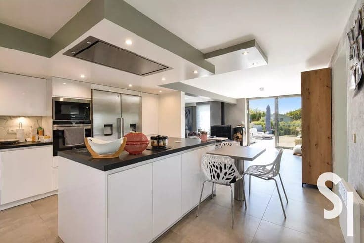 Sale - House Attert - 710,000 €