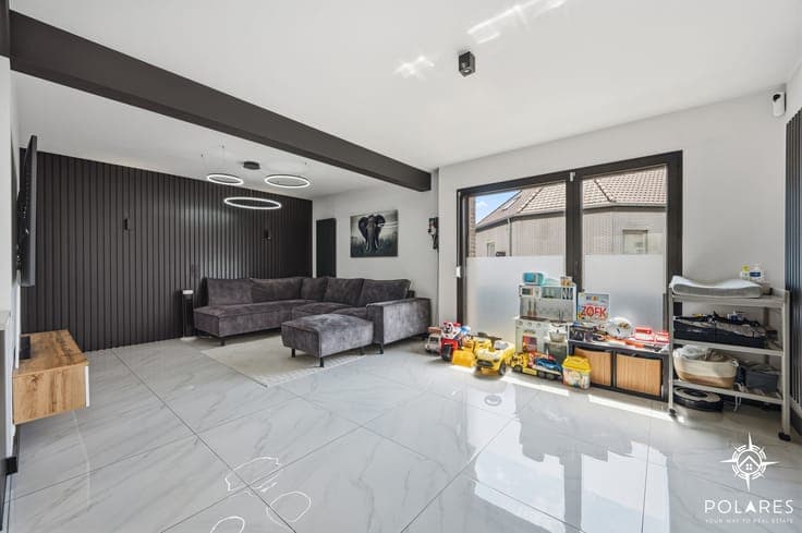 Turnkey, energy-efficient home (EPC B) with garage and garde