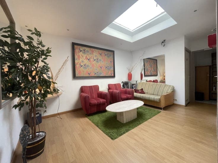 EU district! Single-family house with investment potential