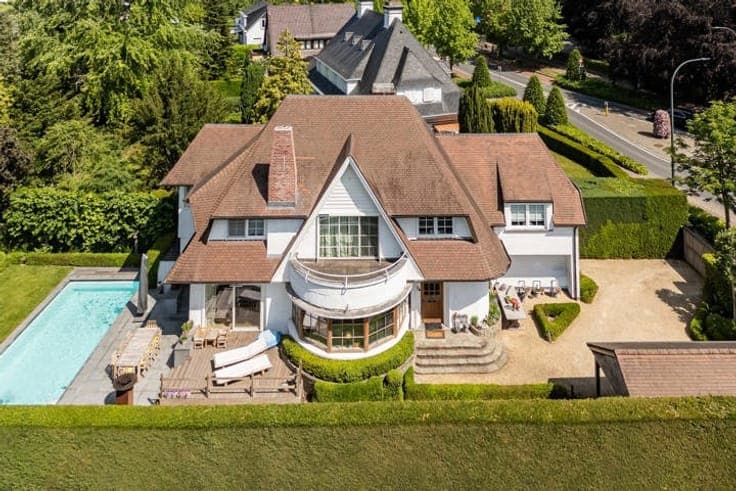 Unique architectural gem with swimming pool!