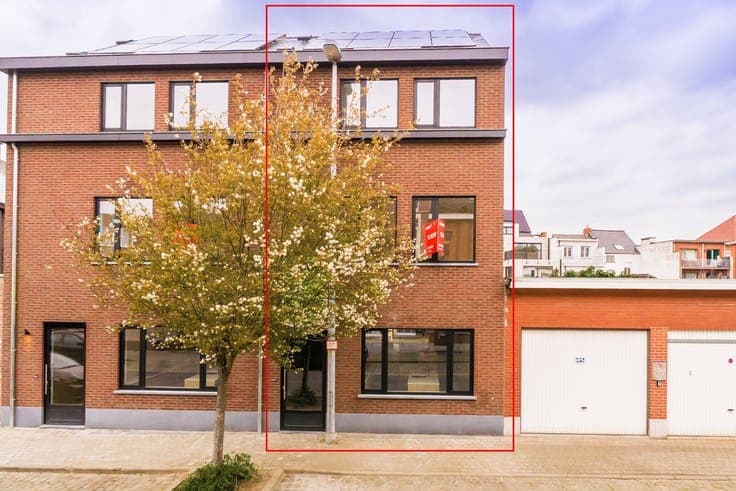 HIDDEN GEM WITH CHARACTER, SPACE AND 4 BEDROOMS (NEW CONSTRU