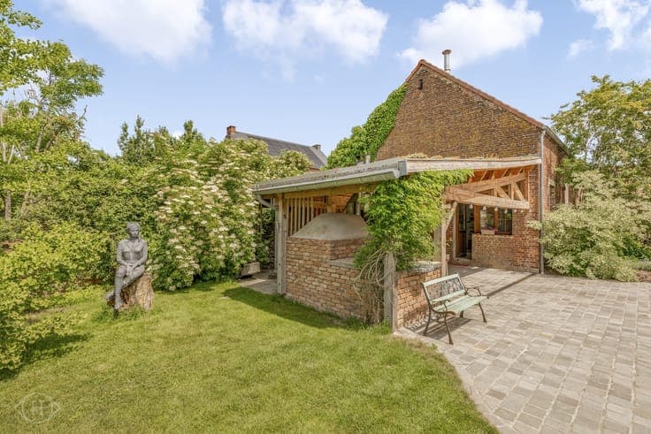 Exclusief gerenoveerde hoeve met 2 woonentiteiten