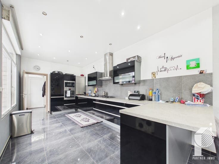 House for sale in Dison, 4 bedrooms, 2 bathrooms with garden