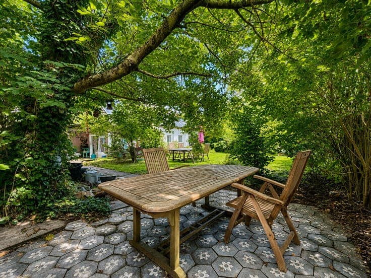 House with separate gîte/studio for sale in Ronse
