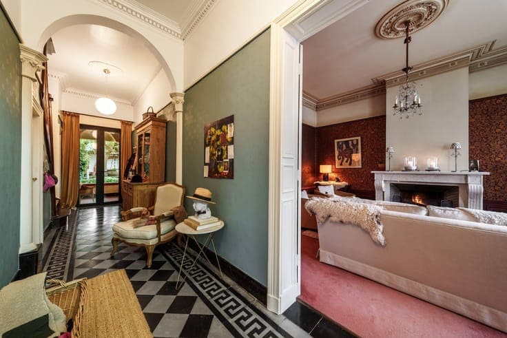 Authentic mansion in the center of Meulebeke