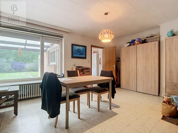Charmante woning met garage en kelder in de rustige Kan. ...