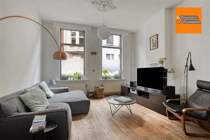 Characterful townhouse with city courtyard