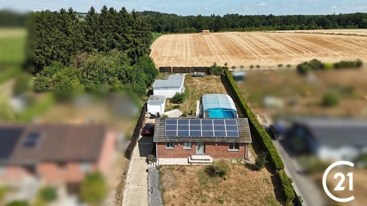 À VENDRE À HAMOIS – Maison 2 chambres avec piscine chauffée