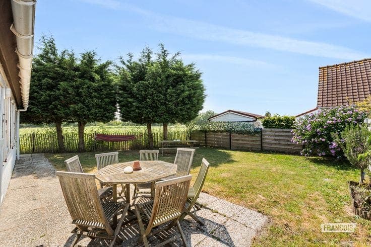 Fisherman’s cottage with stunning views of the polder for s…