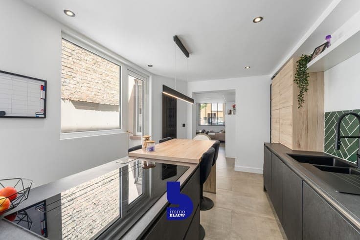 Prachtig gerenoveerde woning met riante tuin