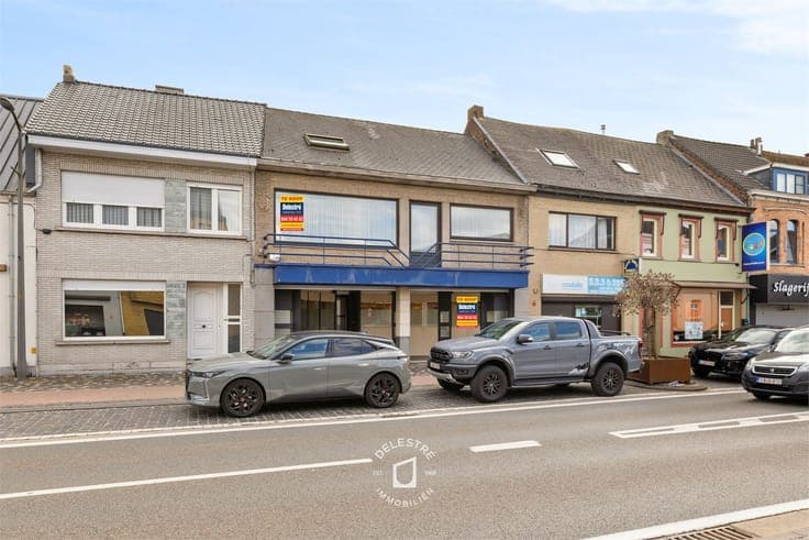 SOLIDE PERFECT ONDERHOUDEN (HANDELS)WONING MET GARAGE BRU...