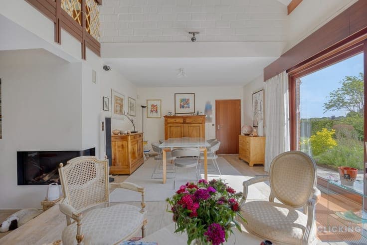 CHARMANTE VILLA MET ICONISCHE SEVENTIES–EIGHTIES VIBE