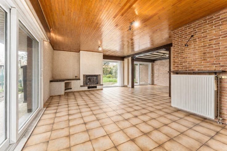 Single-story home for sale in Zwevegem