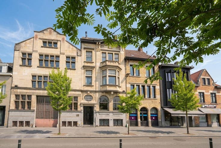 Unique Art Deco townhouse