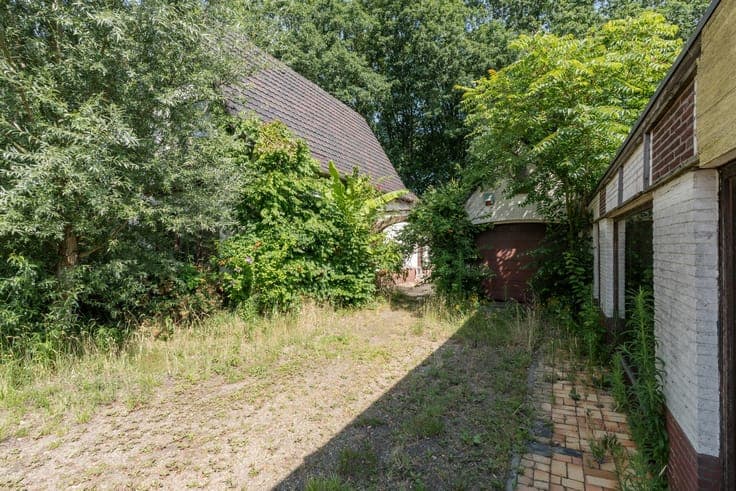 Ruime multifunctionele woning met een toonzaal en een sch...