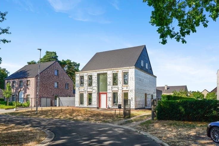 UITZONDERLIJK RUIME NIEUWBOUWWONING MET 429m² WOONOPPERVL...