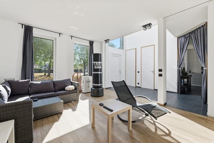 UITZONDERLIJK RUIME NIEUWBOUWWONING MET 429m² WOONOPPERVL...