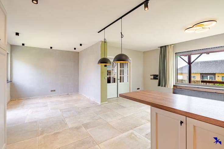 Detached house with 4 bedrooms, garage and garden in Berlare