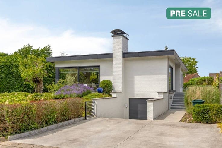 Single storey villa on 804m² for sale in Gullegem!