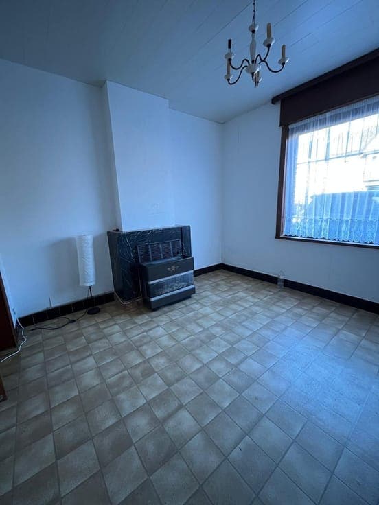 Rijwoning opgesplitst in twee appartementen