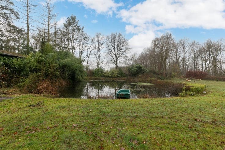 Chalet and mobile home on a 26a38ca plot.
