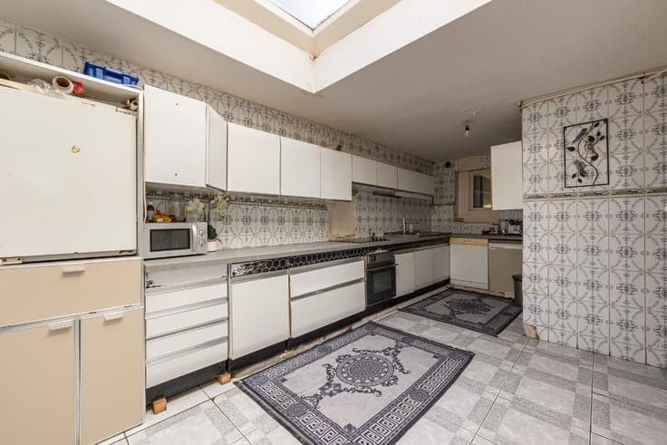 Te renoveren woning met ruime tuin en gunstige ligging