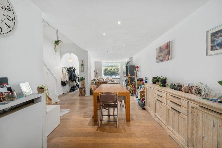 Ready-to-move-in terraced house with 3 bedrooms in a reside…