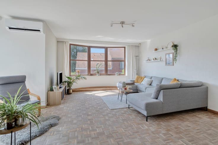 Move-in ready home with three bedrooms and garage