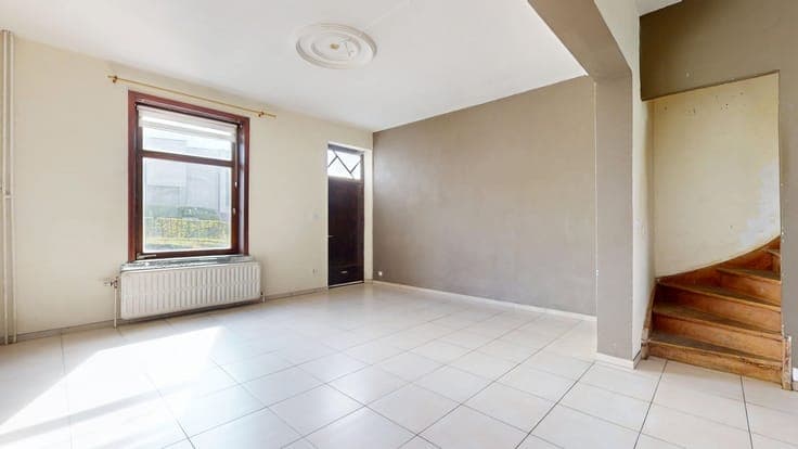 3 Façades Accès sur 2 rues!!!