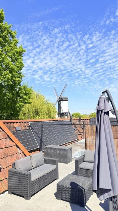 Recent (°2021), spacious house with parking in the heart of