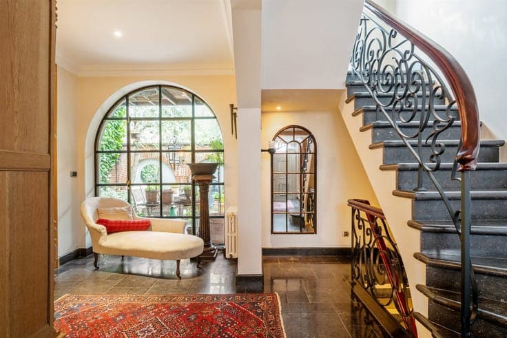 Stately mansion with a city garden and potential for a pract