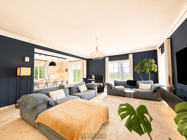 Te koop, ruime open bebouwing met opslagplaats (90m²) en ...