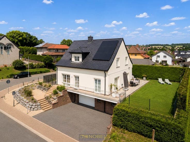 Te koop, ruime open bebouwing met opslagplaats (90m²) en ...