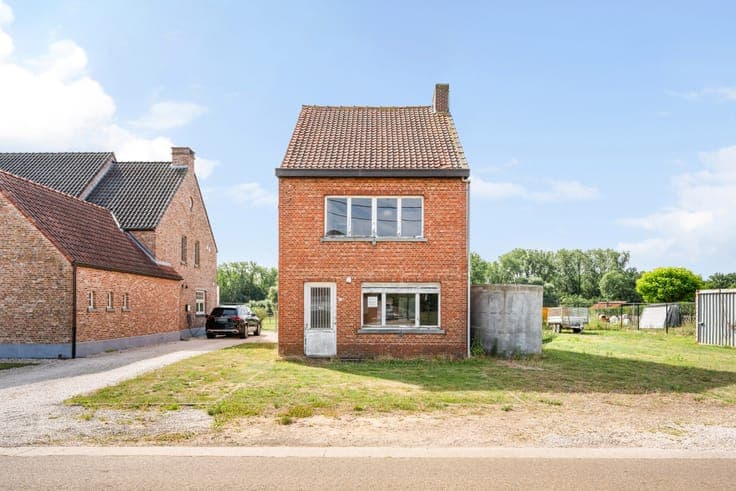 Renovation / demolition house on 1,849m² located in Westerl