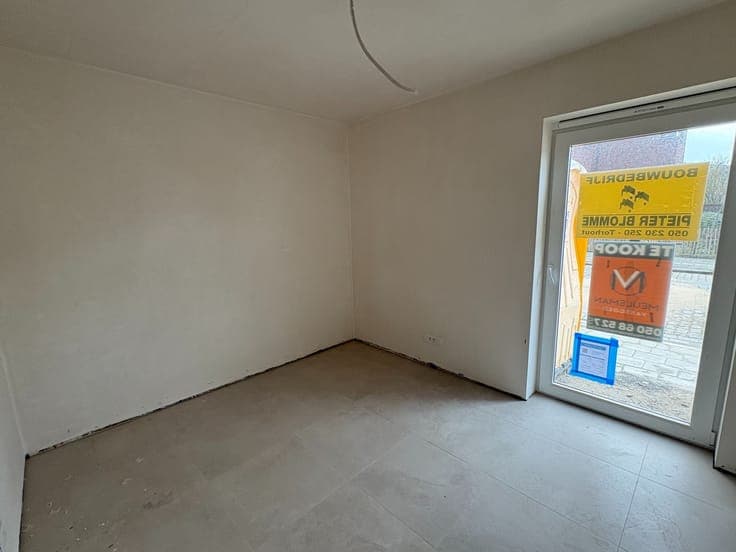 AFGEWERKTE bel-etagewoning met ZUID GERICHTE TUIN te Mari...