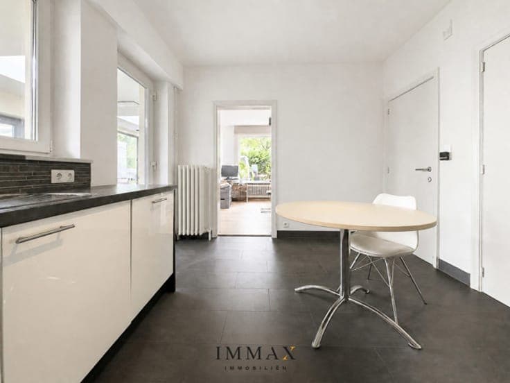 Live and work in a green and peaceful environment