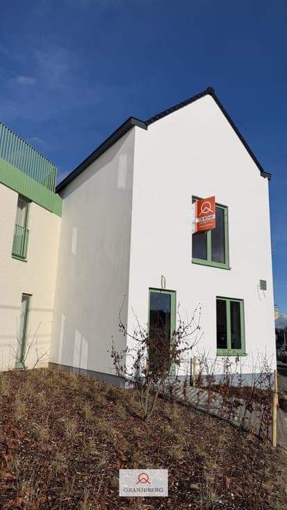 Ruime woning met 4 slpk's en tuin