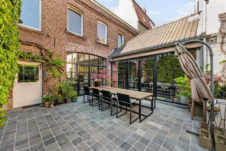 Spacious single-family home with a separate shell for new co