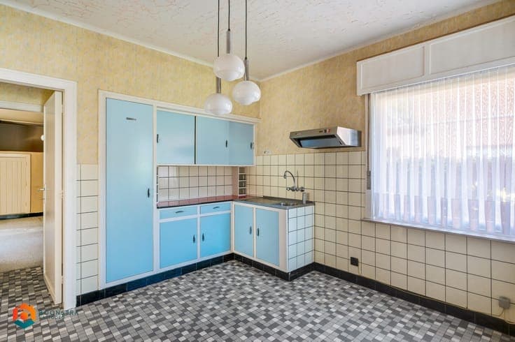 Te renoveren woning met 3 slpkrs en garage te Keerbergen