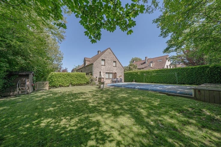 Mont-St-Jean - Villa 1987 de 275m² - 10a71ca SUD - Piscine -